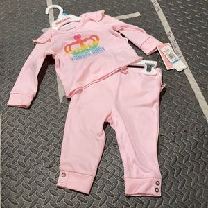 Nwt juicy couture 2 piece set size 6-9 months